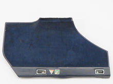 Laden Sie das Bild in den Galerie-Viewer, Mercedes Benz S123 Kombi Verkleidung hinten rechts Verbandskasten blau 1236922489