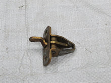 Laden Sie das Bild in den Galerie-Viewer, BMW E3 Fanghaken Schloss Heckklappe Heckdeckel