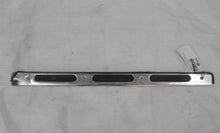 Laden Sie das Bild in den Galerie-Viewer, BMW E3 Einstiegsleiste Chrome Abdeckung Schweller Tür vorn rechts