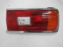 Laden Sie das Bild in den Galerie-Viewer, BMW E12 Rücklicht Heckleuchte hinten rechts 1368204
