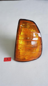 Mercedes Benz W123 Blinker vorn links 1305233051
