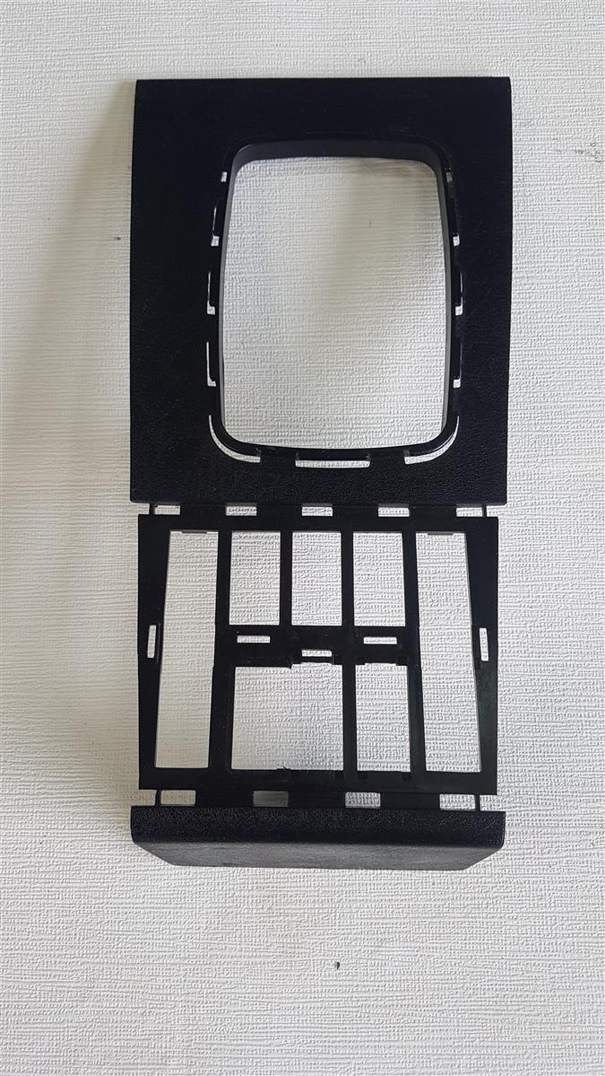 Mercedes Benz W123 Abdeckung Mittelkonsole 1236830122