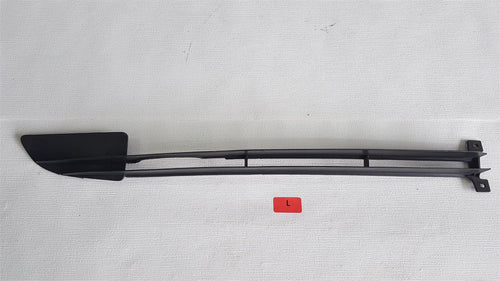 Mercedes Benz W123 Lufteinlass Gitter Grill vorn rechts unterhalb der Stoßstange 1238880123