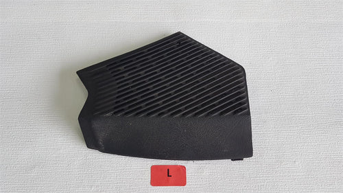 Mercedes Benz W123 Lautsprecherabdeckung vorn rechts Armaturenbrett 1236802807