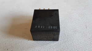 Mercedes Benz W116 W107 R107 SL SLC Relais Intervall Impulsgeber 0008210763