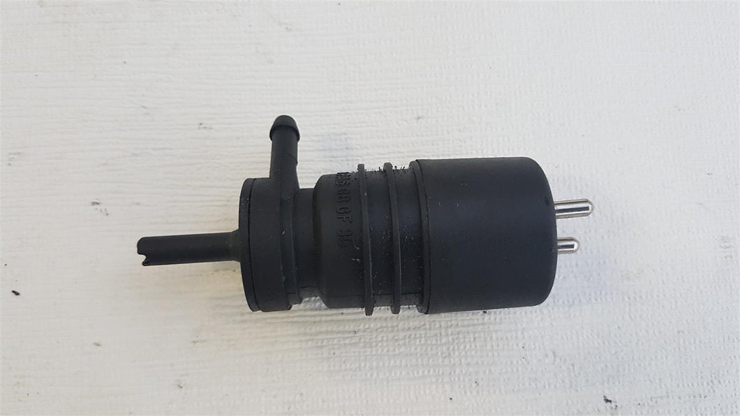 Mercedes Benz W123 Wischwasserpumpe Waschwasser Pumpe