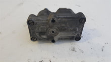Laden Sie das Bild in den Galerie-Viewer, Mercedes Benz W123 230E Warmlaufregler Bosch 0438140085