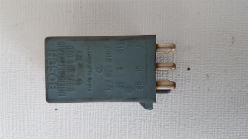 Mercedes Benz W123 Relais Bosch 0335320020 Intervallrelais 1238210163