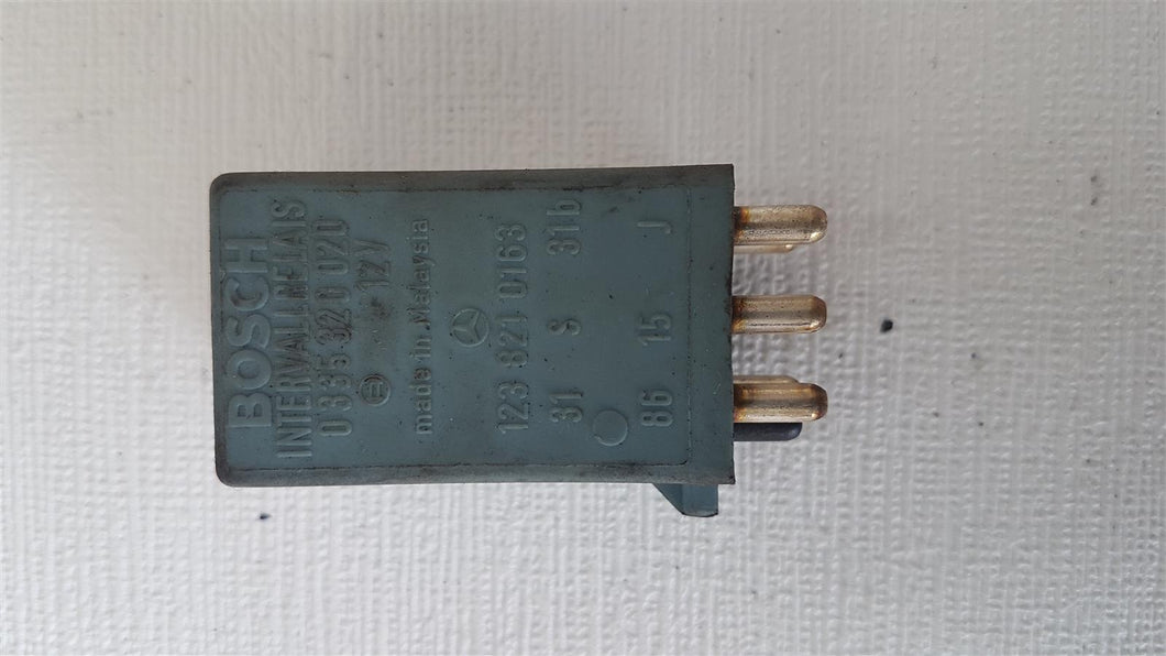 Mercedes Benz W123 Relais Bosch 0335320020 Intervallrelais 1238210163