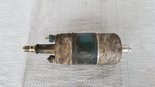 Laden Sie das Bild in den Galerie-Viewer, Mercedes Benz W123 230E 280E Kraftstoffpumpe Benzinpumpe