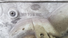 Laden Sie das Bild in den Galerie-Viewer, Mercedes Benz W123 Scheinwerfer vorn links erste Serie Ochsenauge