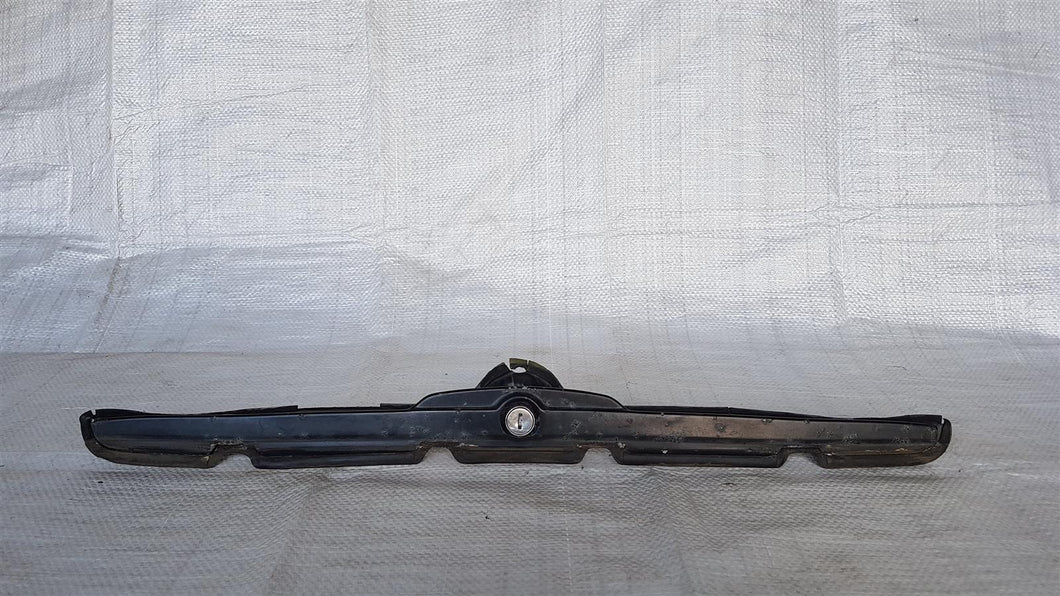 Mercedes Benz W123 S123 T-Modell Griff Schloss Abdeckung Heckklappe