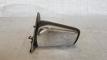 Laden Sie das Bild in den Galerie-Viewer, Mercedes Benz W123 Aussenspiegel Spiegel vorn links