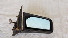 Laden Sie das Bild in den Galerie-Viewer, Mercedes Benz W123 Aussenspiegel vorn rechts elektrisch verstellbar