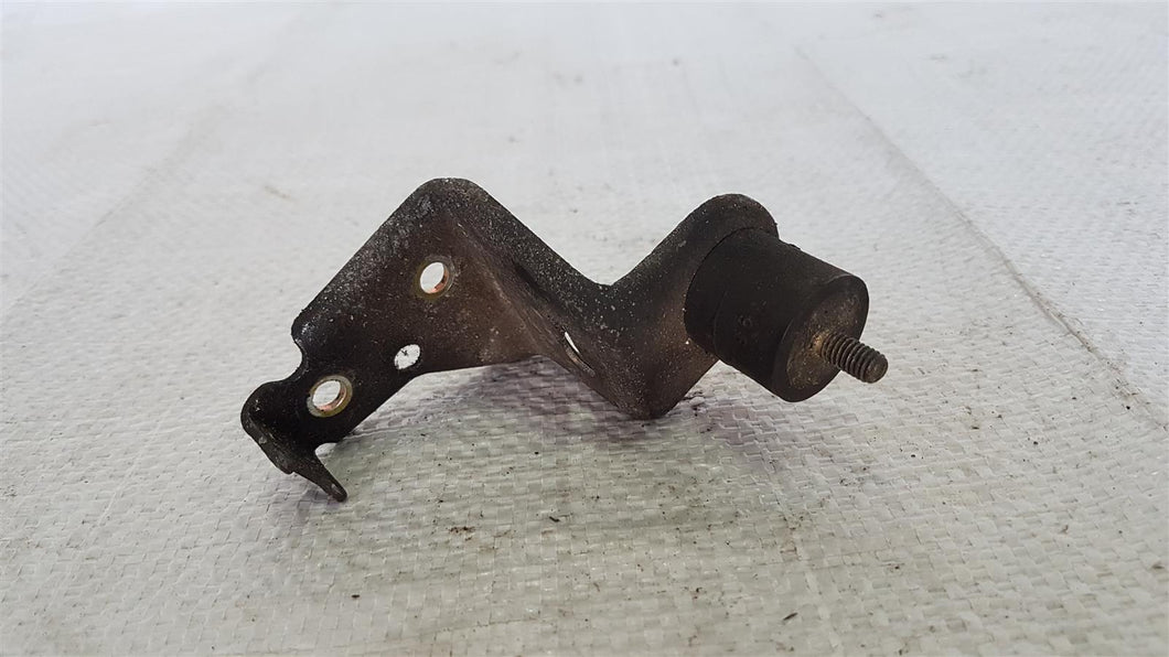 Mercedes Benz W123 230E M102 Halter für Luftfilter