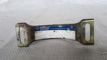 Laden Sie das Bild in den Galerie-Viewer, Mercedes Benz W123 Halterung Halter Lager Kardanwelle Auspuff 1234901640