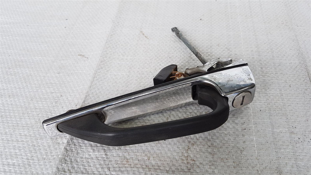 Mercedes Benz W123 Türgriff Türöffner Klinke aussen vorn rechts oder links