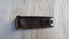 Laden Sie das Bild in den Galerie-Viewer, Mercedes Benz W123 Abdeckung Fensterkurbel neue Ausführung schwarz