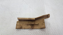 Laden Sie das Bild in den Galerie-Viewer, Mercedes Benz W123 Verkleidung Sitzkonsole beige