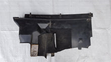 Laden Sie das Bild in den Galerie-Viewer, Mercedes Benz W123 Verkleidung unter Armaturenbrett Fußraum links 1236808517