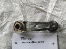 Laden Sie das Bild in den Galerie-Viewer, Mercedes Benz W123 W460 G-Modell Fensterkurbel alte Ausführung