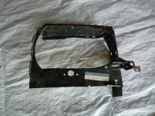 Laden Sie das Bild in den Galerie-Viewer, Mercedes Benz W123 Reparaturblech Scheinwerferrahmen vorn rechts NOS 1236200672