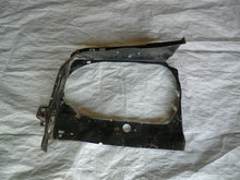 Laden Sie das Bild in den Galerie-Viewer, Mercedes Benz W123 Reparaturblech Scheinwerferrahmen vorn rechts NOS 1236200672
