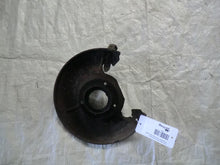Laden Sie das Bild in den Galerie-Viewer, Mercedes Benz W123 W116 Ankerblech vorn links oder rechts