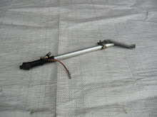 Laden Sie das Bild in den Galerie-Viewer, Mercedes Benz W123 Limousine Antenne Radioantenne Hirschmann