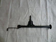 Laden Sie das Bild in den Galerie-Viewer, Mercedes-Benz W107 C107 R107 W126 W123 W116 Wagenheber Storz 1075830115