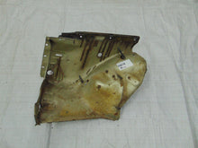 Laden Sie das Bild in den Galerie-Viewer, Mercedes Benz W123 Reparaturblech Radhaus vorn rechts