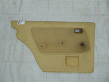 Laden Sie das Bild in den Galerie-Viewer, Mercedes Benz W123 S123 Türverkleidung hinten links beige