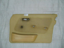 Laden Sie das Bild in den Galerie-Viewer, Mercedes Benz W123 S123 Türverkleidung vorn rechts beige