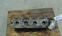 Laden Sie das Bild in den Galerie-Viewer, Mercedes Benz W123 230E M102 Zylinderkopf m. Ventilen und Nockenwelle