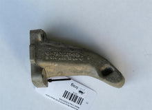 Laden Sie das Bild in den Galerie-Viewer, Mercedes Benz W123 S123 Motorhalter Motor links 6152231304