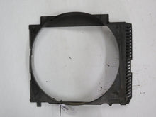 Laden Sie das Bild in den Galerie-Viewer, Mercedes Benz W123 280E 280TE Kühlerzarge Verkleidung Lüfterrad 1235051655