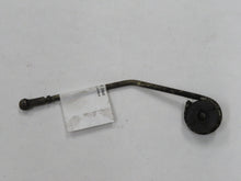 Laden Sie das Bild in den Galerie-Viewer, Mercedes Benz W123 230E 280E Gasgestänge Regulierung unten