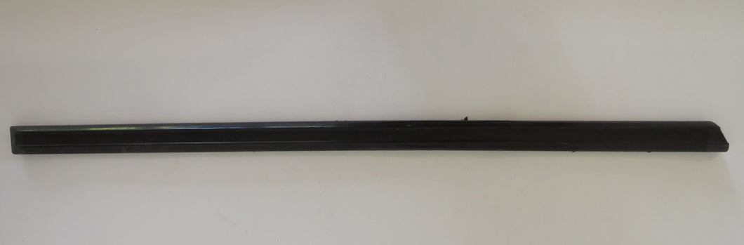 Mercedes Benz W463 G-Klasse Zierleiste Stoßleiste Kotflügel vorn Re 4636900762