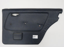 Laden Sie das Bild in den Galerie-Viewer, Mercedes Benz W123 S123 Türverkleidung hinten rechts blau