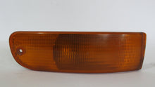 Laden Sie das Bild in den Galerie-Viewer, PORSCHE 911 993 BLINKER VORNE RECHTS 99363106200