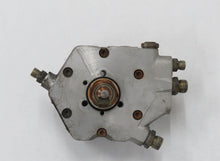 Laden Sie das Bild in den Galerie-Viewer, Mercedes Benz W123 W116 R107 W107 W460 M110 280E 280SE Mengenteiler Bosch 0438100069