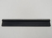 Laden Sie das Bild in den Galerie-Viewer, Mercedes Benz W123 S123 Einstiegsleiste hinten rechts oder links blau