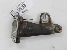 Laden Sie das Bild in den Galerie-Viewer, Mercedes Benz W123 S123 280E 280TE 280CE M110 Motorhalter rechts 1232230304