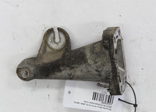 Laden Sie das Bild in den Galerie-Viewer, Mercedes Benz W123 S123 280E 280TE 280CE M110 Motorhalter links 1232230204