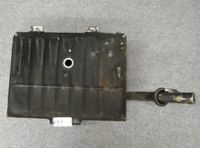 Laden Sie das Bild in den Galerie-Viewer, Mercedes Benz W123 Diesel Kombi S123 300TD 240TD Tank Kraftstofftank 1234702901