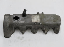 Laden Sie das Bild in den Galerie-Viewer, Mercedes Benz W123 W460 Unimog 240D OM616 Ventildeckel