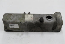 Laden Sie das Bild in den Galerie-Viewer, Mercedes Benz W123 W460 Unimog 240D OM616 Ventildeckel