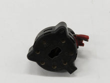 Laden Sie das Bild in den Galerie-Viewer, Mercedes Benz W123 300D 240D Stecker Zündschloss 0095457328