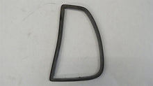 Laden Sie das Bild in den Galerie-Viewer, Mercedes Benz W123 Dichtung Blinker vorn links