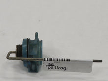 Laden Sie das Bild in den Galerie-Viewer, Mercedes Benz S123 Kombi Unterdruckdose Zentralverriegelung Tankdeckel